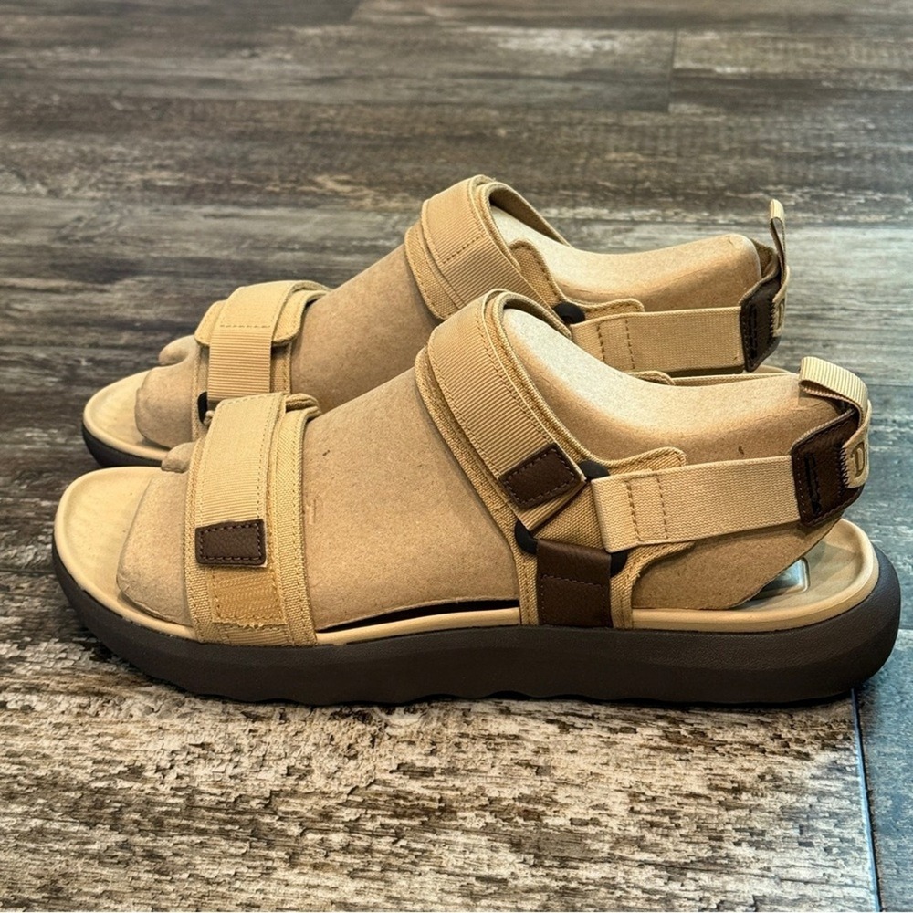 Hey Dude Carson Sandal Sport Mode Mens Size 12 Tan Brown Pool Vaca Beach Comfy - Picture 9 of 10